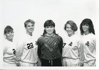 Women&#39;s soccer group photo